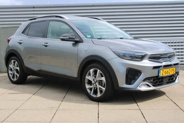 Kia Stonic (2024) thumbnail 2