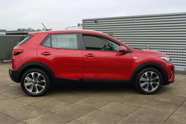 Kia Stonic (2018) thumbnail 6