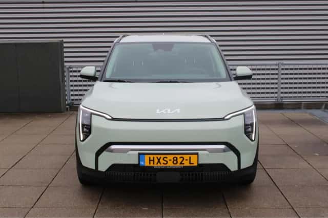 Kia EV3 (2025) thumbnail 3