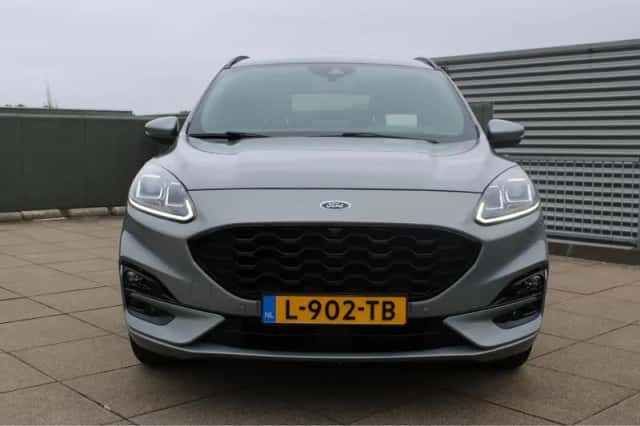 Ford Kuga (2020) thumbnail 3