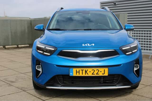 Kia Stonic (2025) thumbnail 3