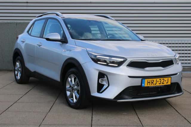 Kia Stonic (2025) thumbnail 2