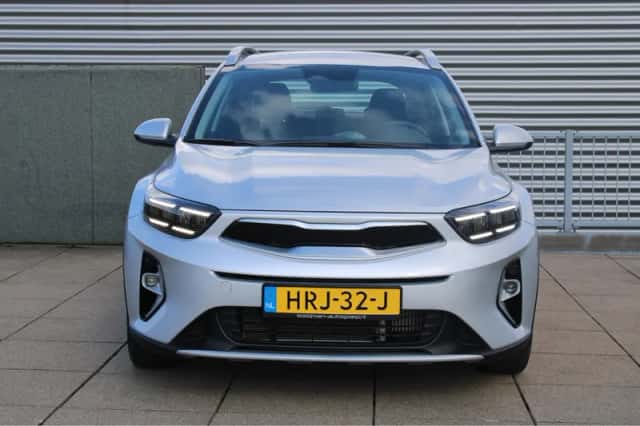 Kia Stonic (2025) thumbnail 3