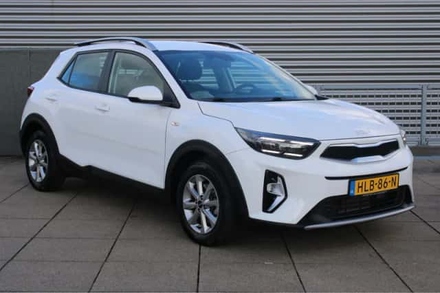Kia Stonic (2025) thumbnail 2