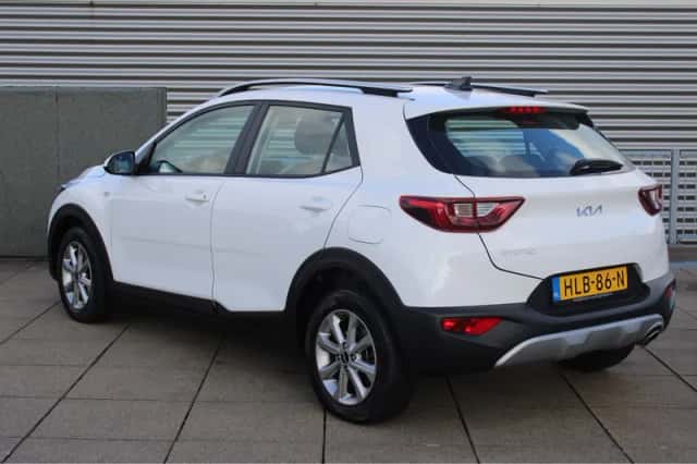Kia Stonic (2025) thumbnail 5