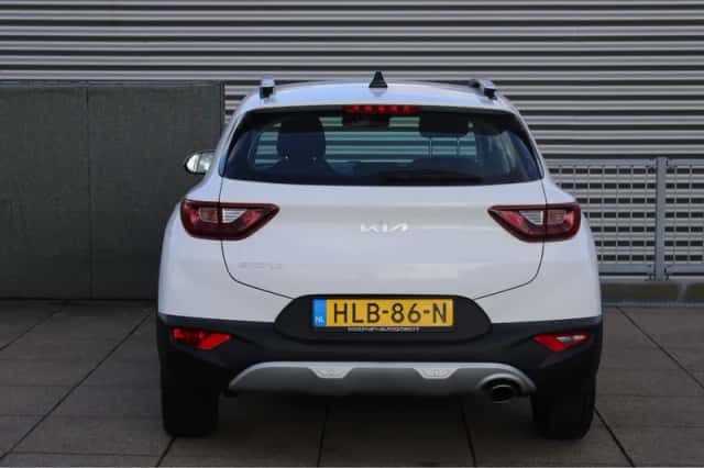 Kia Stonic (2025) thumbnail 6