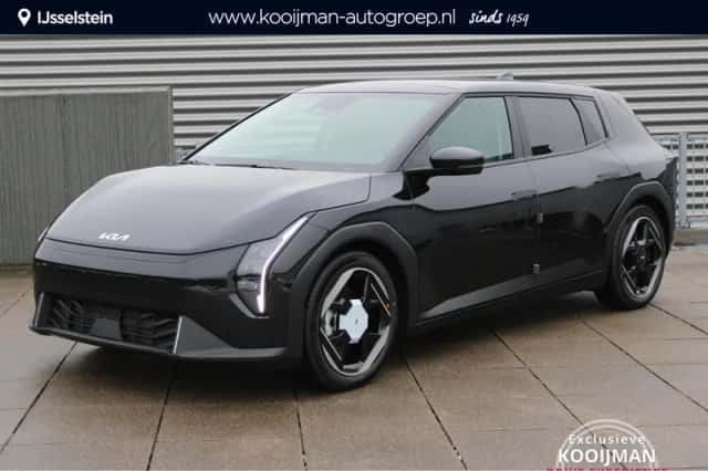 Kia EV4 (2026) thumbnail 1