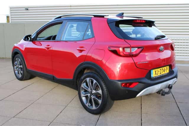 Kia Stonic (2019) thumbnail 5