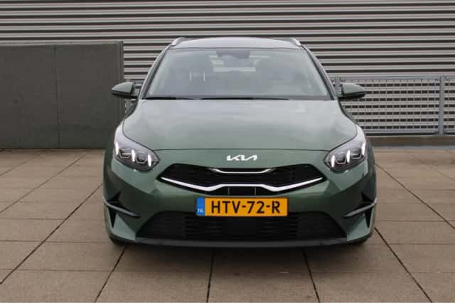 Kia Ceed (2025) thumbnail 3
