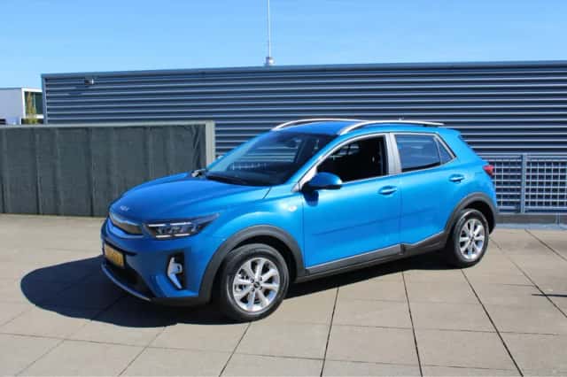 Kia Stonic (2025) thumbnail 3