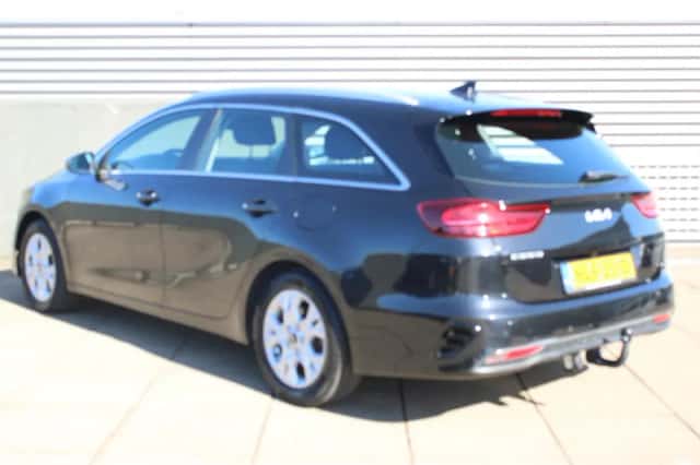 Kia Ceed (2025) thumbnail 3