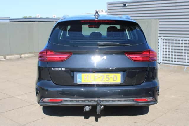 Kia Ceed (2025) thumbnail 4