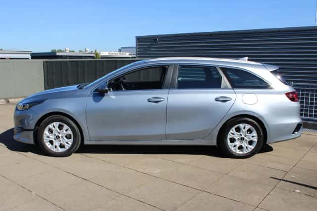 Kia Ceed (2025) thumbnail 2