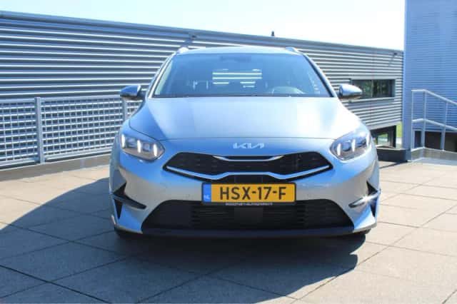 Kia Ceed (2025) thumbnail 3