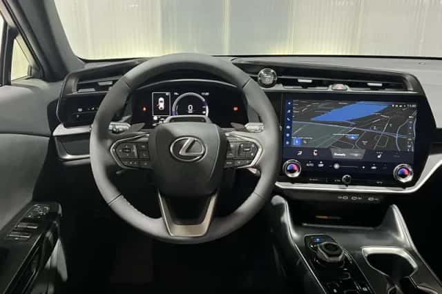 Lexus RZ (2025) thumbnail 2