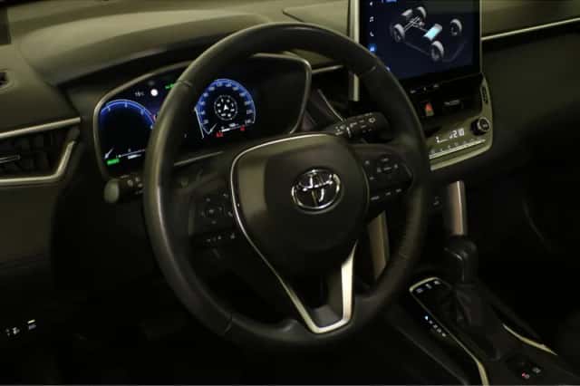 Toyota Corolla Cross (2024) thumbnail 6