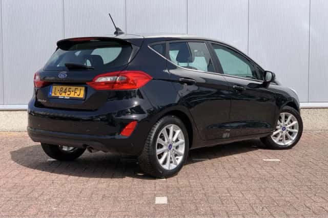 Ford Fiesta (2021) thumbnail 2