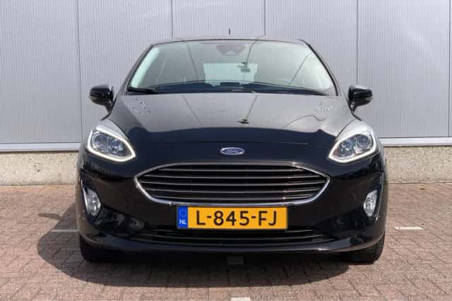 Ford Fiesta (2021) thumbnail 3
