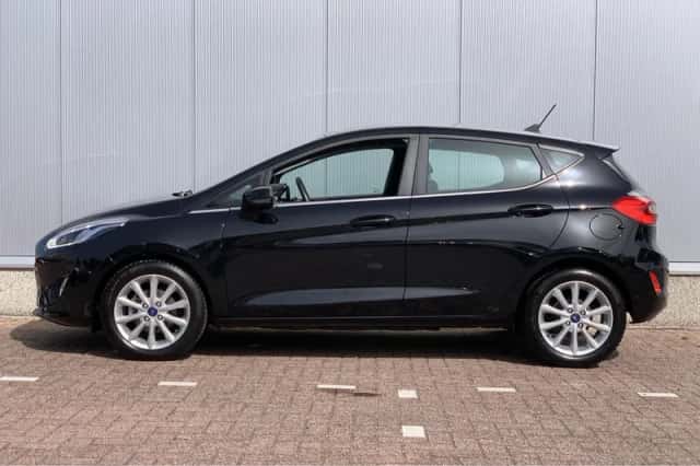 Ford Fiesta (2021) thumbnail 4