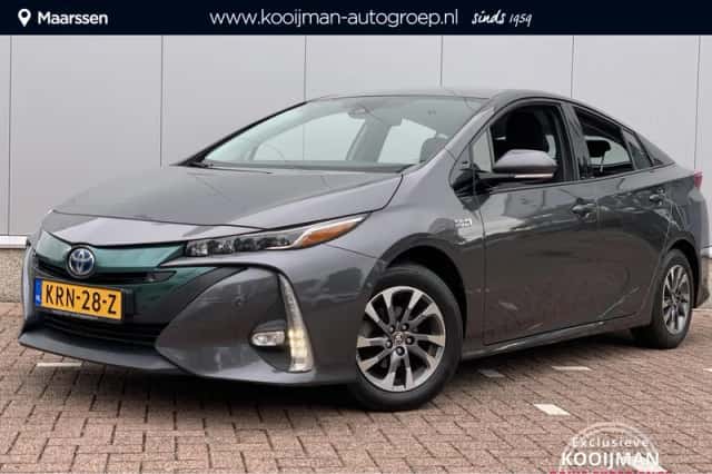 Toyota Prius (2018) thumbnail 1