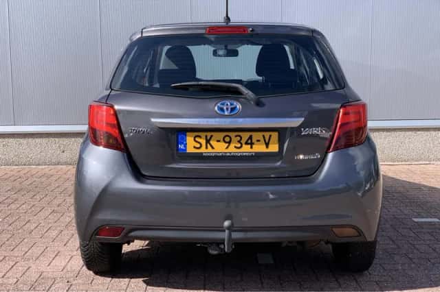 Toyota Yaris (2016) thumbnail 5