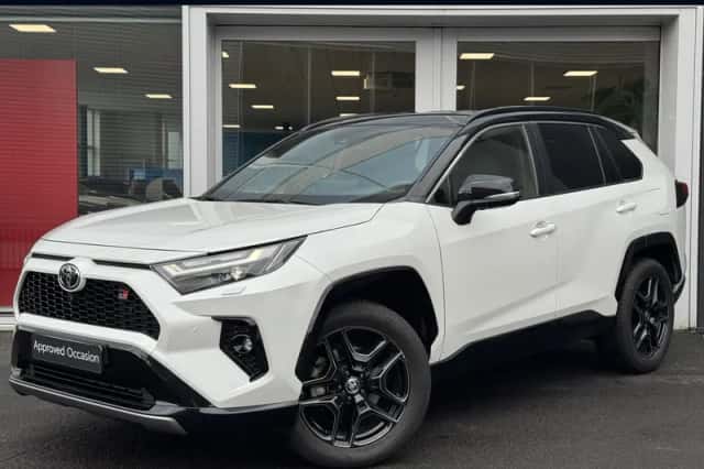 Toyota RAV4 (2024) thumbnail 1