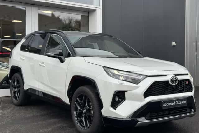 Toyota RAV4 (2024) thumbnail 4