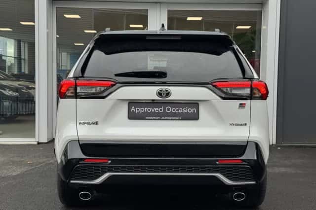 Toyota RAV4 (2024) thumbnail 5