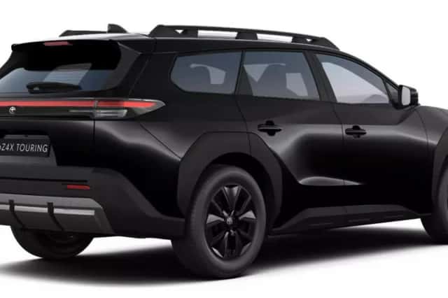 Toyota bZ4X (2026) thumbnail 2