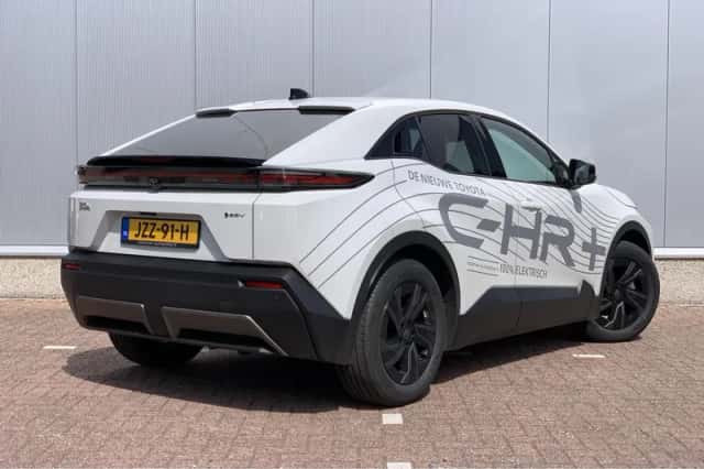 Toyota C-HR+ (2026) thumbnail 2
