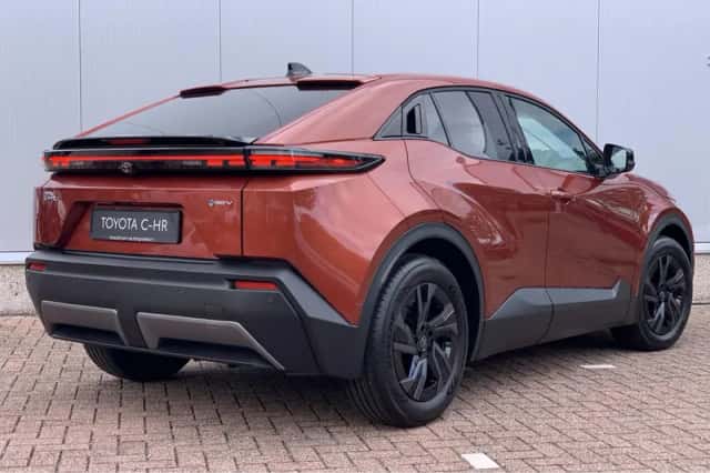 Toyota C-HR+ (2026) thumbnail 2