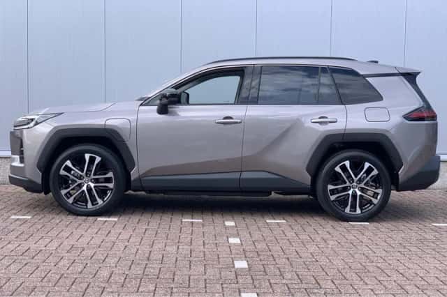Toyota RAV4 (2026) thumbnail 4