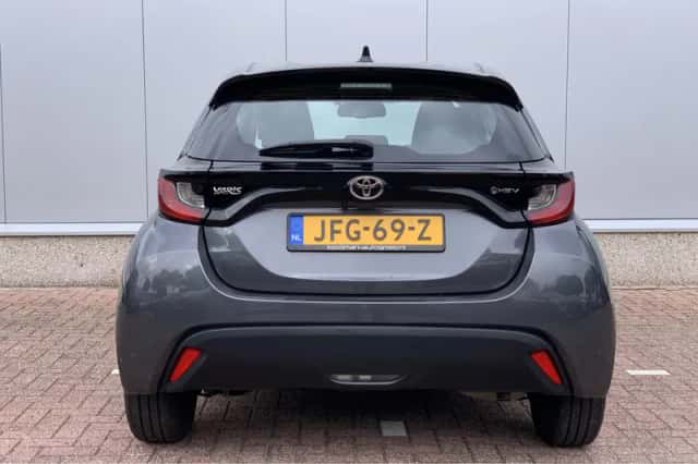 Toyota Yaris (2025) thumbnail 5