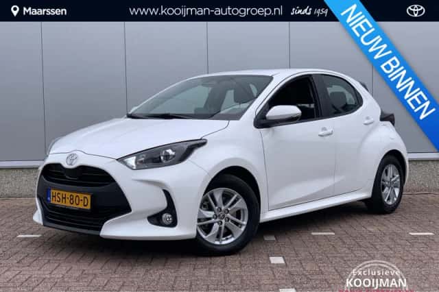 Toyota Yaris (2025) thumbnail 1