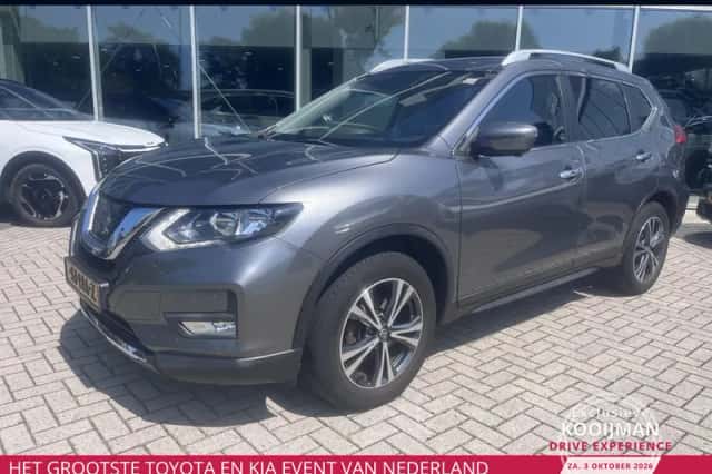 Nissan X-Trail (2018) thumbnail 1