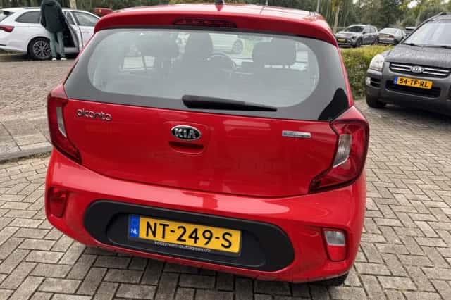 Kia Picanto (2017) thumbnail 4