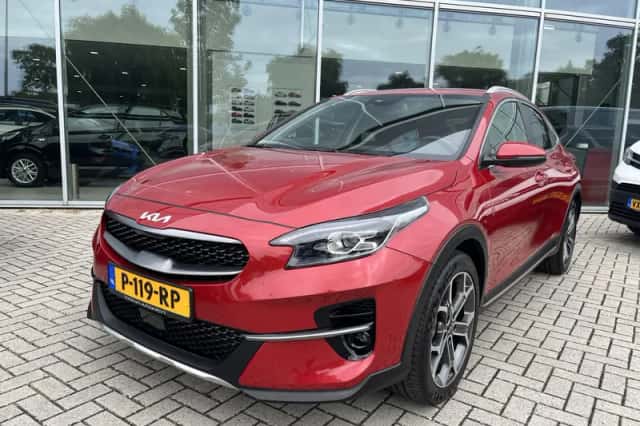 Kia XCeed (2022) thumbnail 2