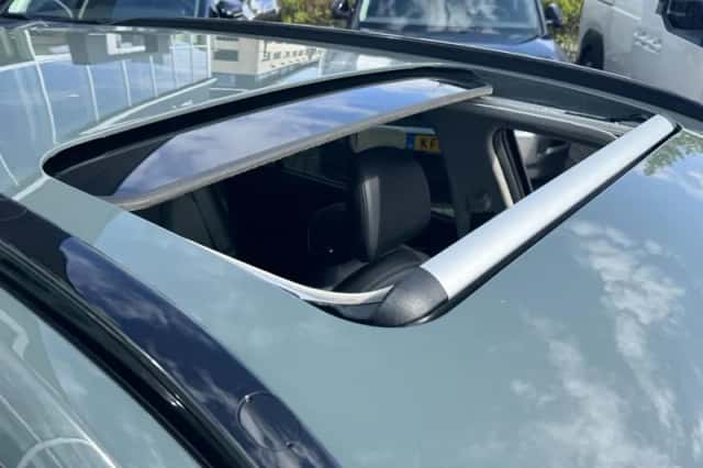 Kia Niro (2025) thumbnail 5