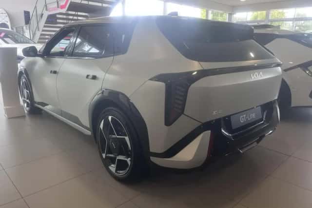Kia EV4 (2026) thumbnail 3