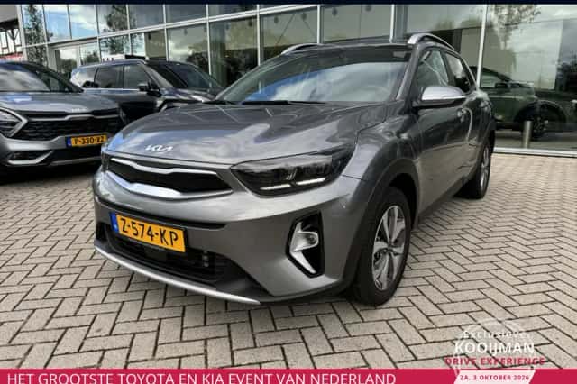 Kia Stonic (2024) thumbnail 1