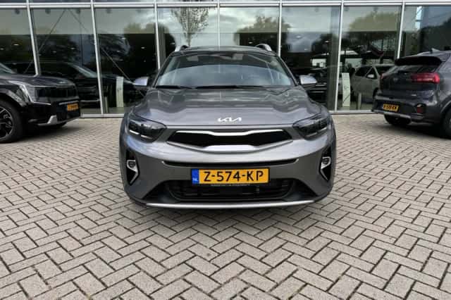 Kia Stonic (2024) thumbnail 2