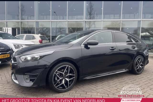 Kia ProCeed (2025) thumbnail 1