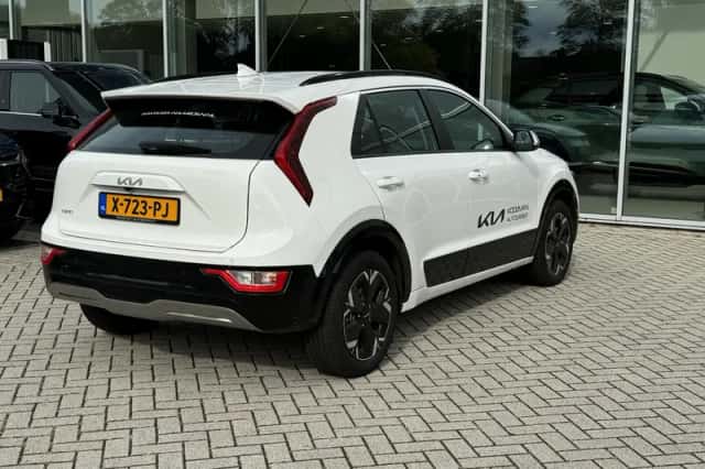 Kia Niro EV (2024) thumbnail 2