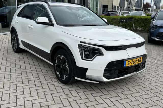 Kia Niro EV (2023) thumbnail 3