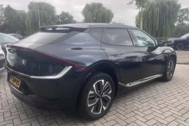 Kia EV6 (2022) thumbnail 4