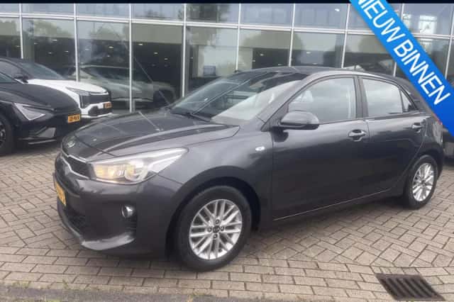 Kia Rio (2019) thumbnail 1
