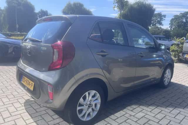 Kia Picanto (2019) thumbnail 4