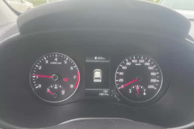 Kia Picanto (2021) thumbnail 5