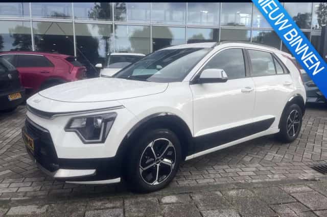 Kia Niro (2023) thumbnail 1