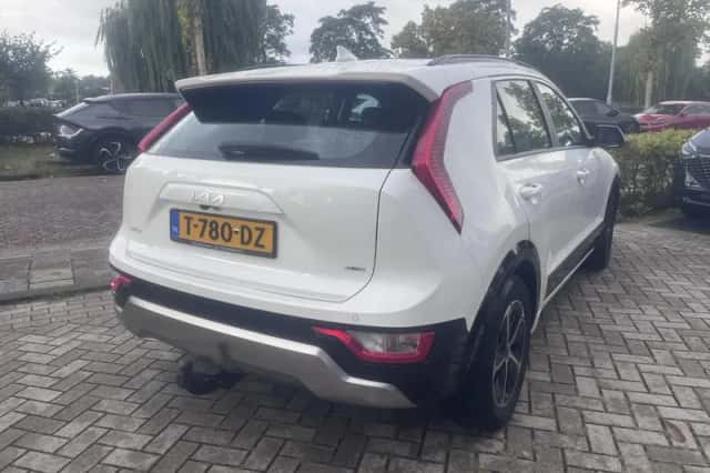 Kia Niro (2023) thumbnail 2